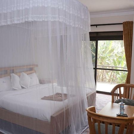 Cepha'S Inn Kabale Exterior foto